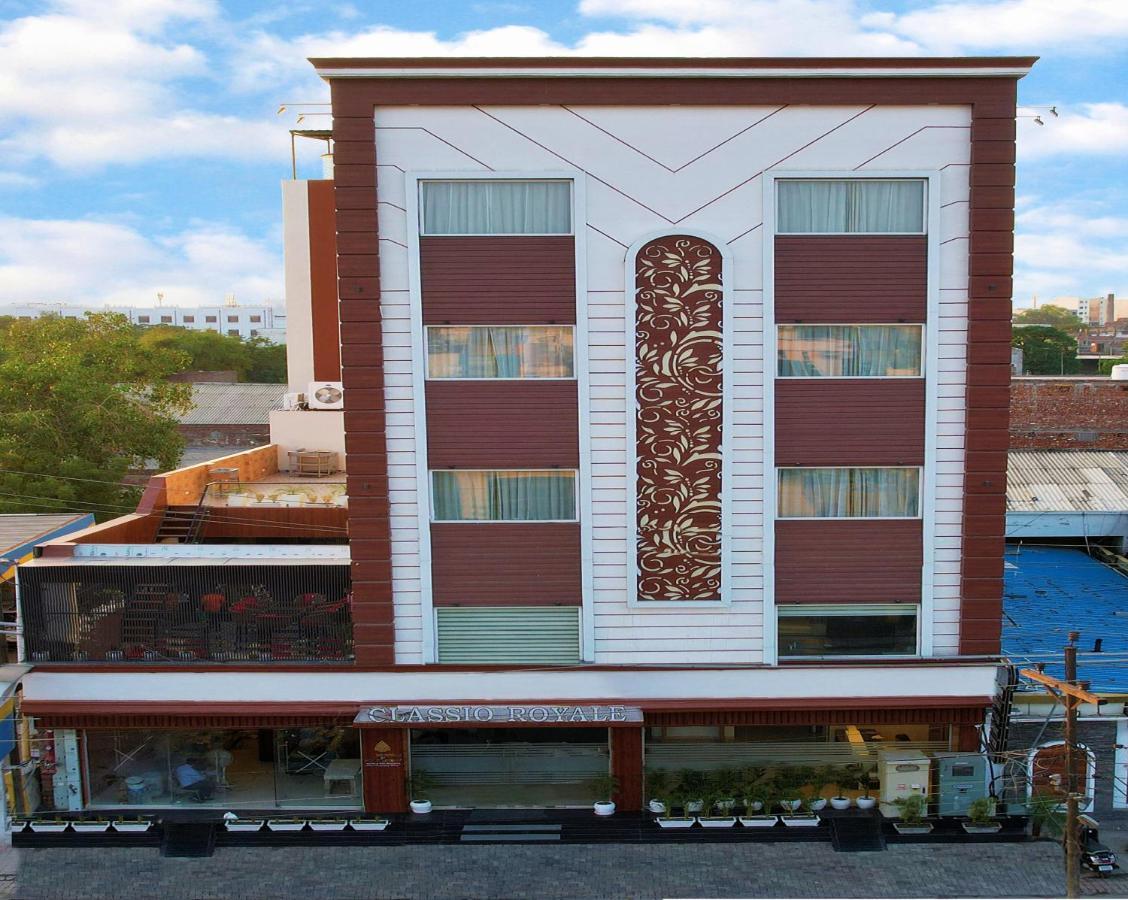 Hotel Classio Royale Amritsar Exterior foto